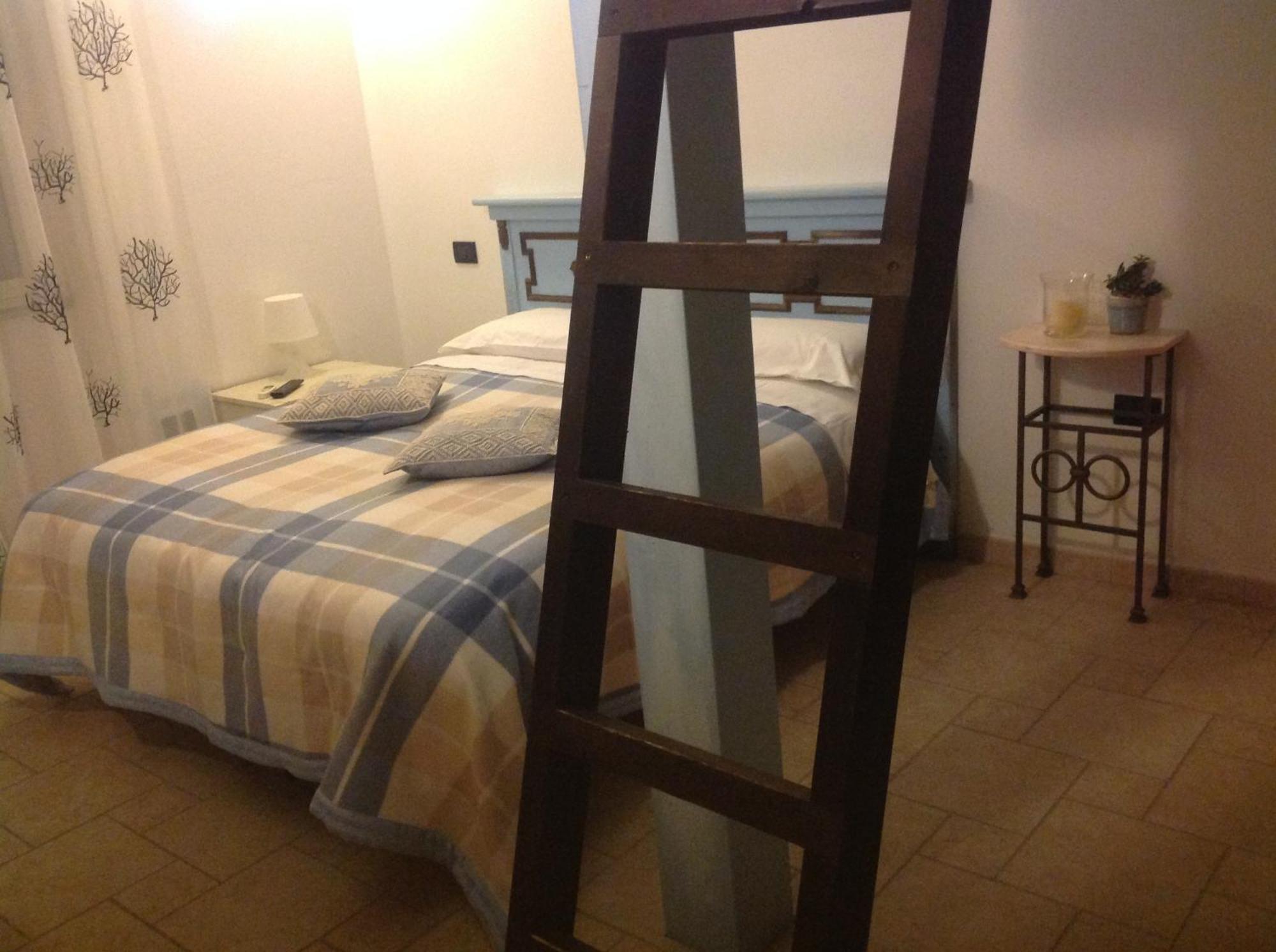 B&B Cheap Holidays Sorso Rum bild